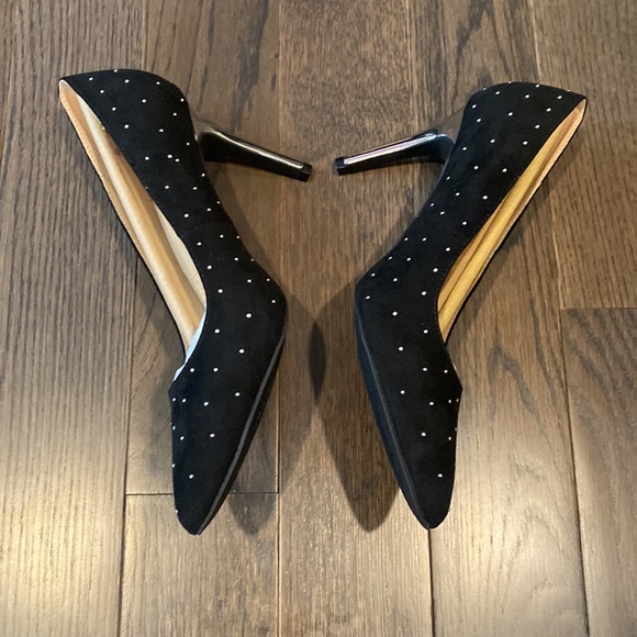 NIB Adrienne Vittadini Naji Studded Pump - Picture 5 of 14